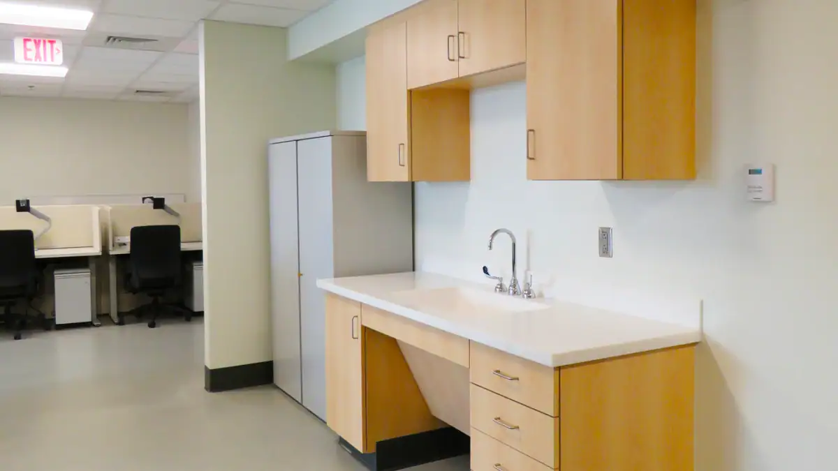 21-3356-MGH-their-4-Dry-Wet-Labs-1