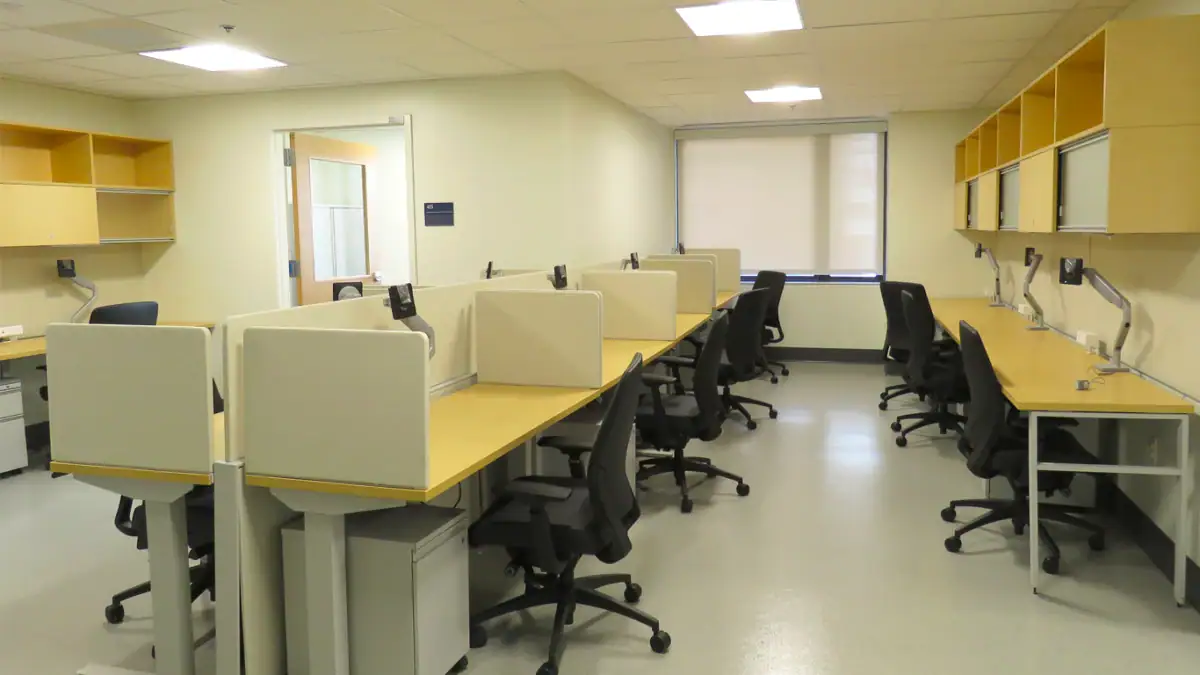 21-3356-MGH-their-4-Dry-Wet-Labs-2